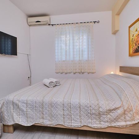 Beautiful Apartments Ksenija 말리로시니 외부 사진