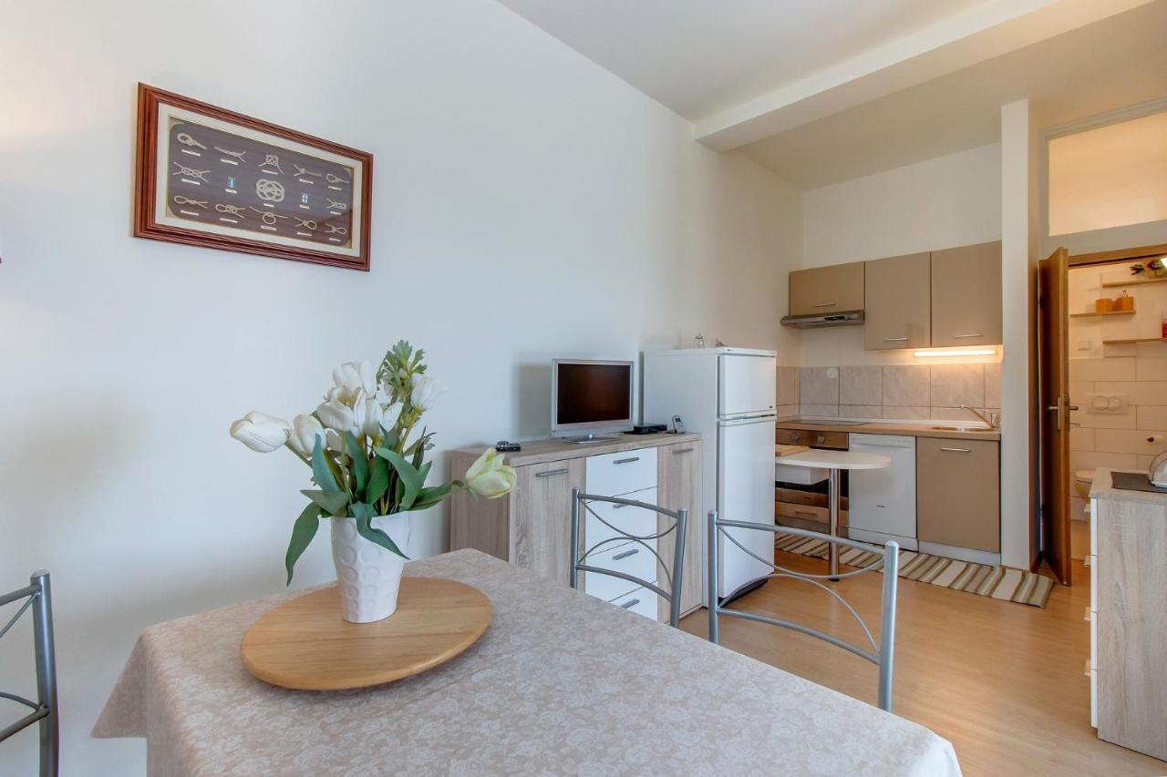 Beautiful Apartments Ksenija 말리로시니 외부 사진